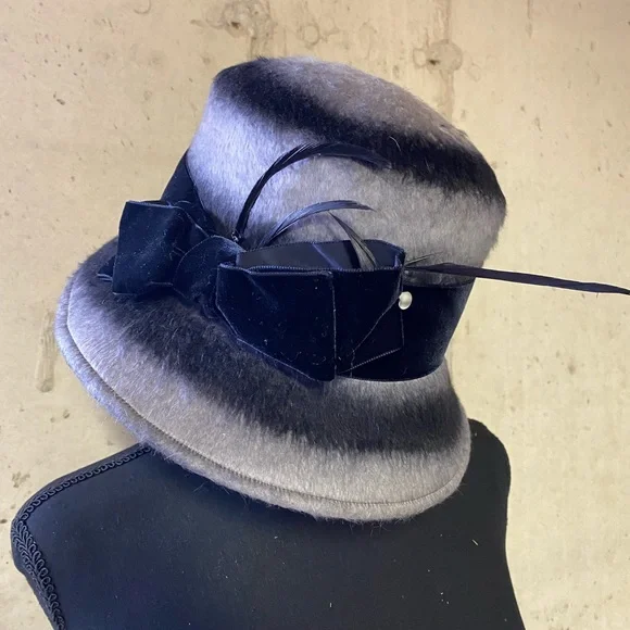 Linda Campisano | Accessories | Designer Blackgrey Beaver  display picture 2